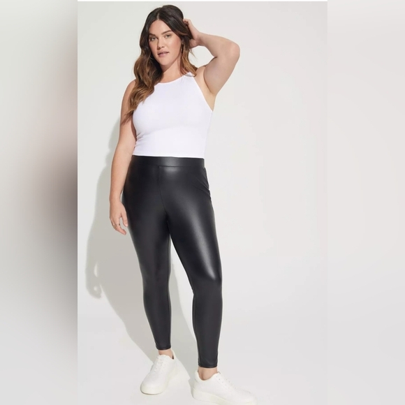 torrid Pants - #1761 Torrid Black Glossy Faux Leather Leggings with High-Waisted Fit Sz 4